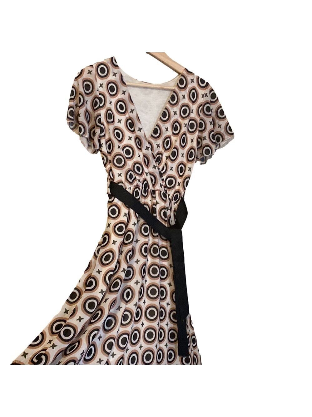 29.Beautiful Maxi dress. Cream with black pattern.